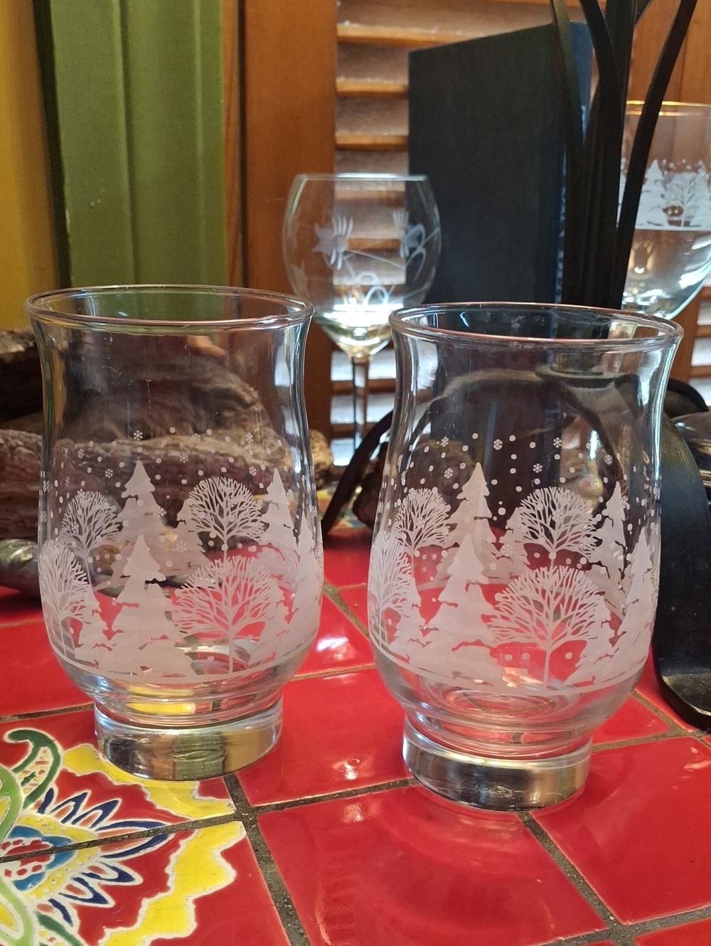 Libbey Winter Holiday Snow Christmas Trees Drinking Glasses VNTG 2 Very Good